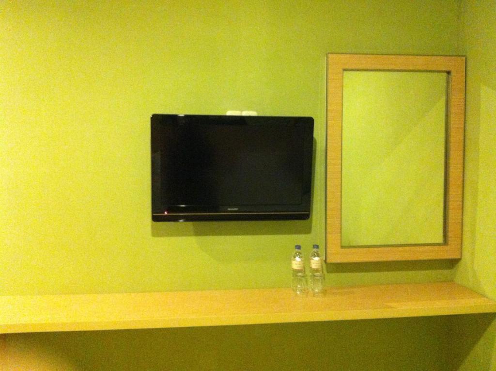 Hotel Paramount Biringkanya Room photo