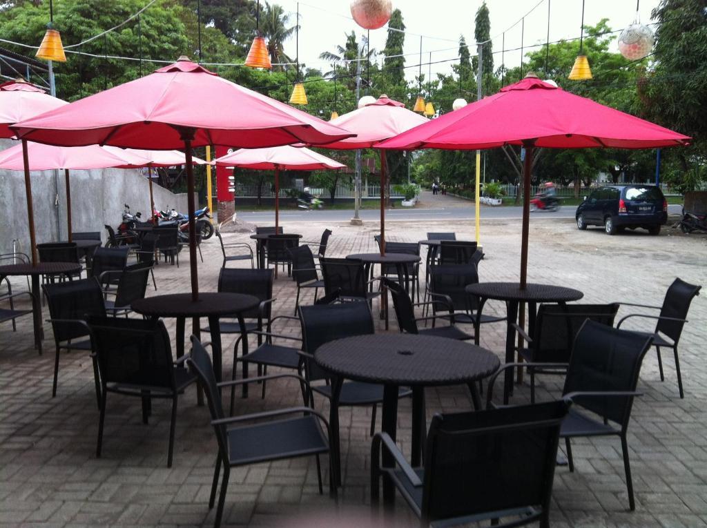 Hotel Paramount Biringkanya Exterior photo